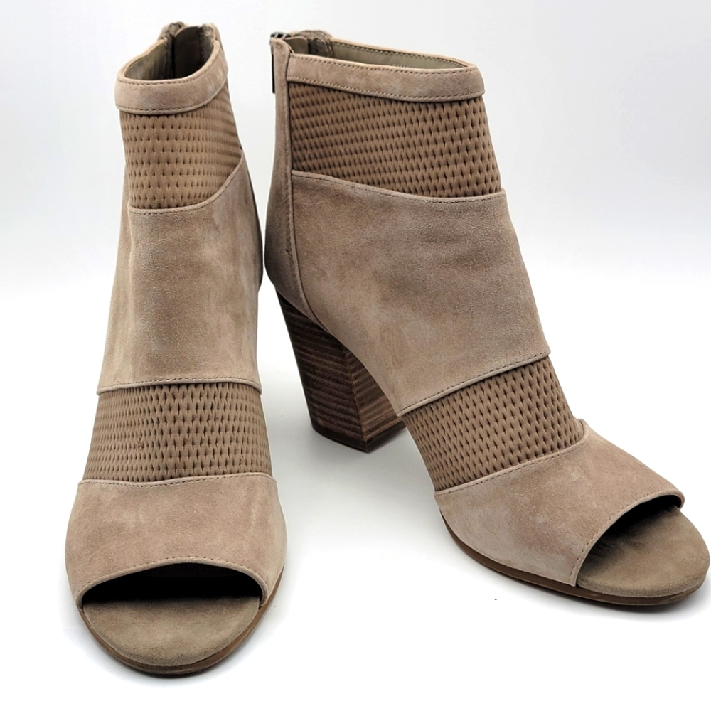 Reba Elegant Tan Ankle Peep‎ Toe Boots Size 10M. #1513